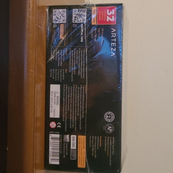 NEW BOXED! Premium Arteza 28 Unique Colors - Picture 3 of 12